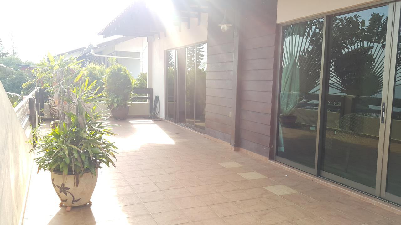 Melaka Beachfront Villa With Pool Exterior photo